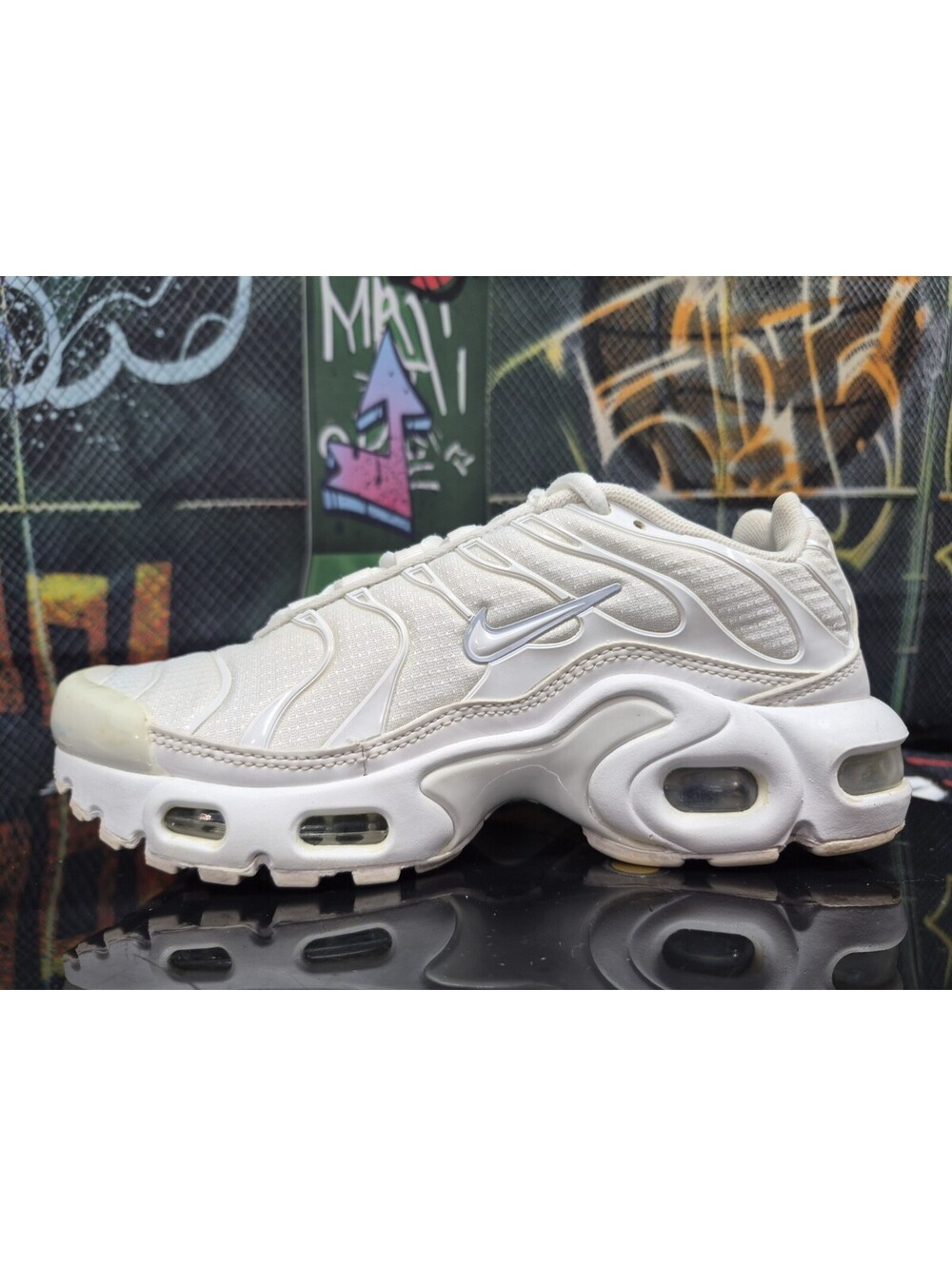Nike Air Max Plus GS White Metallic Silvr Shoes CW7044-100 Size 3.5Y or Women 5W